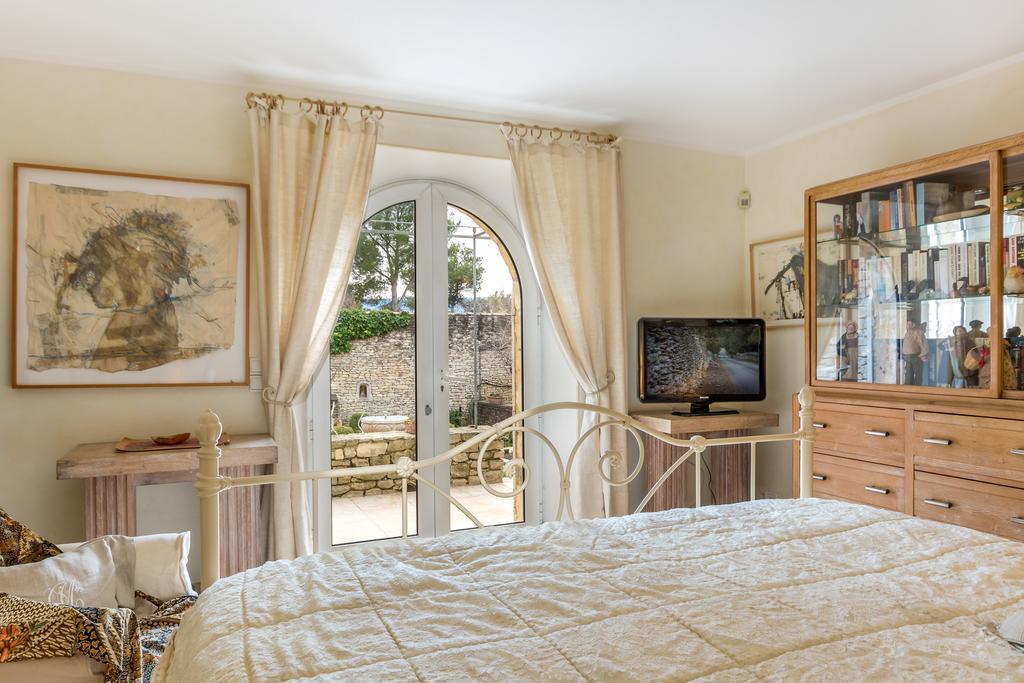Lou Granos Bed & Breakfast Горд Екстериор снимка