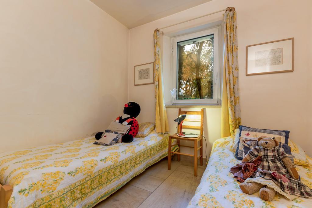 Lou Granos Bed & Breakfast Горд Екстериор снимка