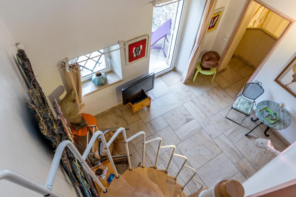 Lou Granos Bed & Breakfast Горд Екстериор снимка